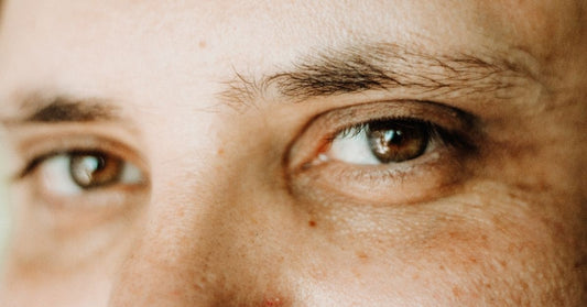 How can cooling eye masks relieve hay fever symptoms?