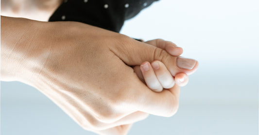 Signs and symptoms of the most common arthritis types and how ice packs and finger exercises can help