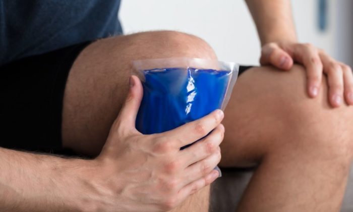 Reasons why pain and swelling happens in an injury and how long you should apply ice to relieve them