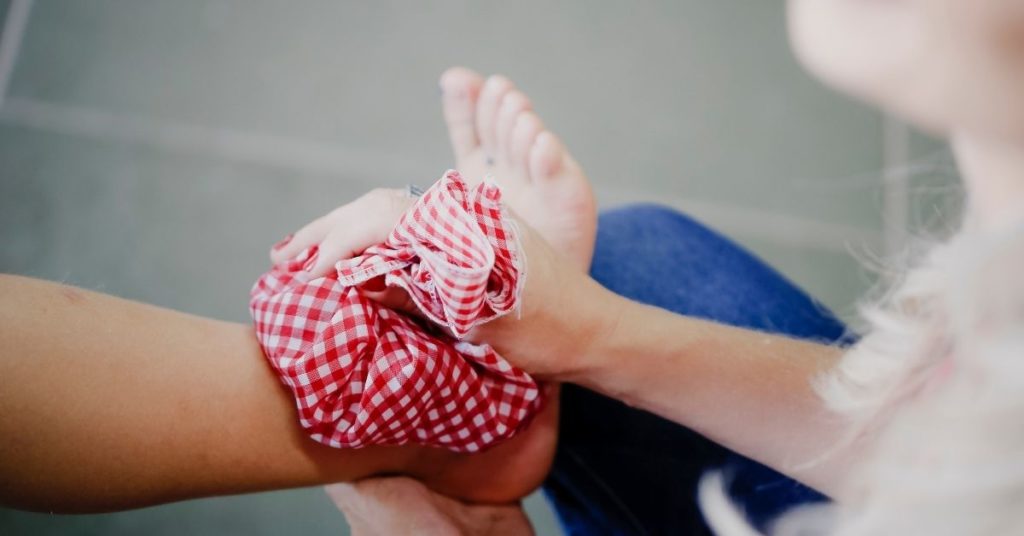 6 alternative therapy tips to help you heal from a sprain or strain