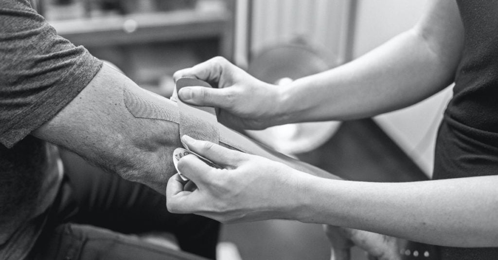 All you need to know about elbow joint pain and how to make it go away